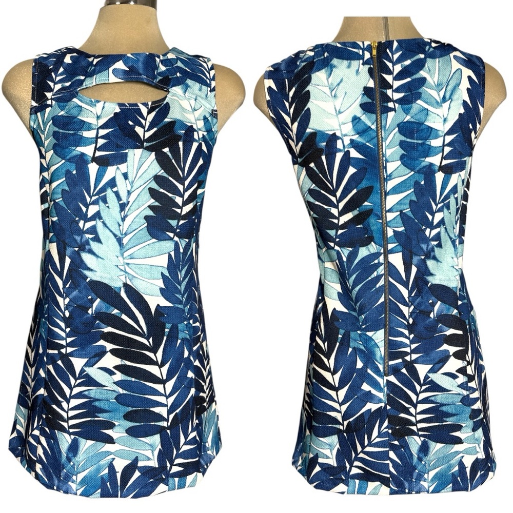 Gabby SKye Blue Leaf Print Sleeveless Dress
Size 8.